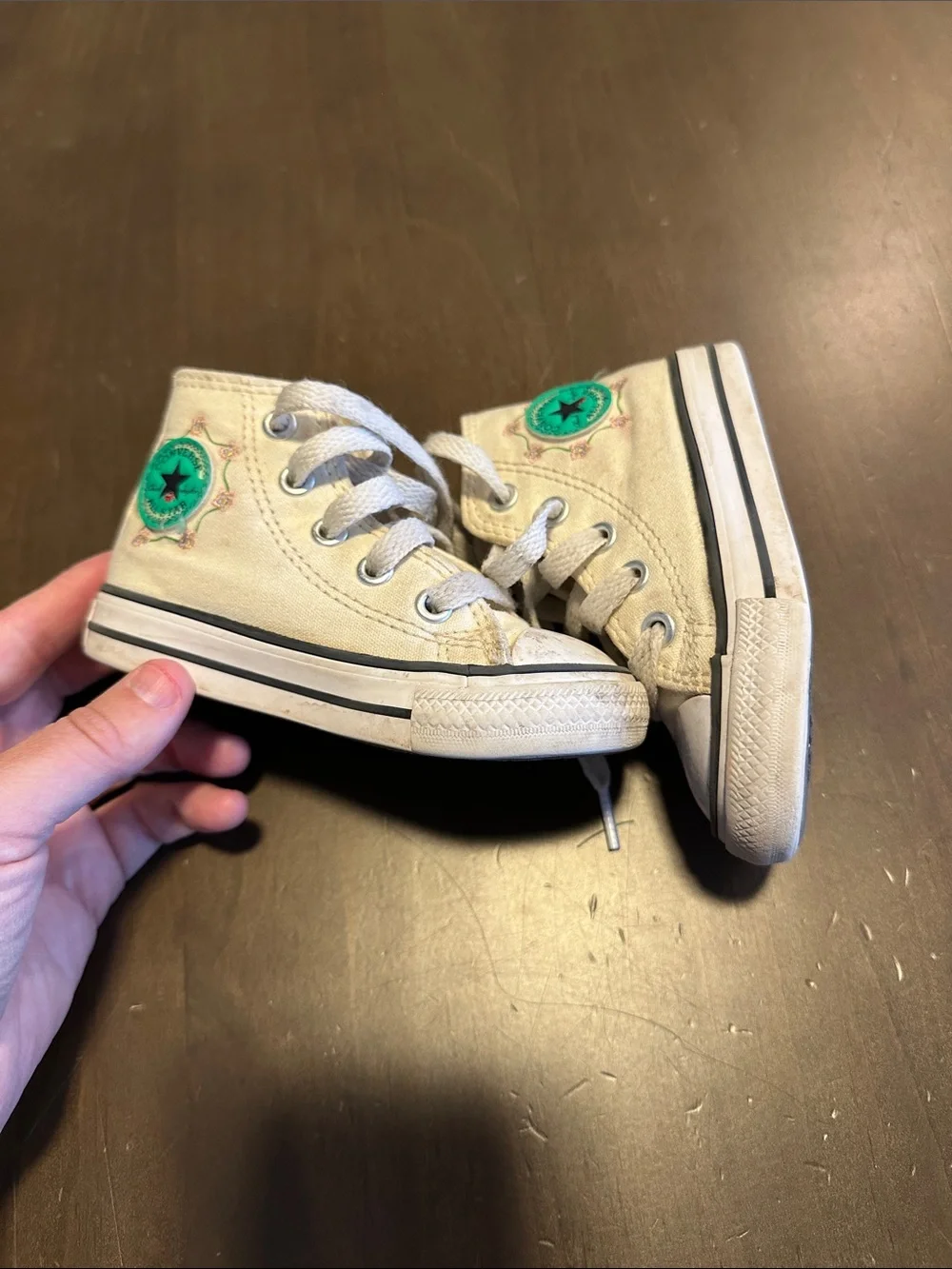 Converse Kids Cream High-Top Sneakers with Green Frog Embroidery